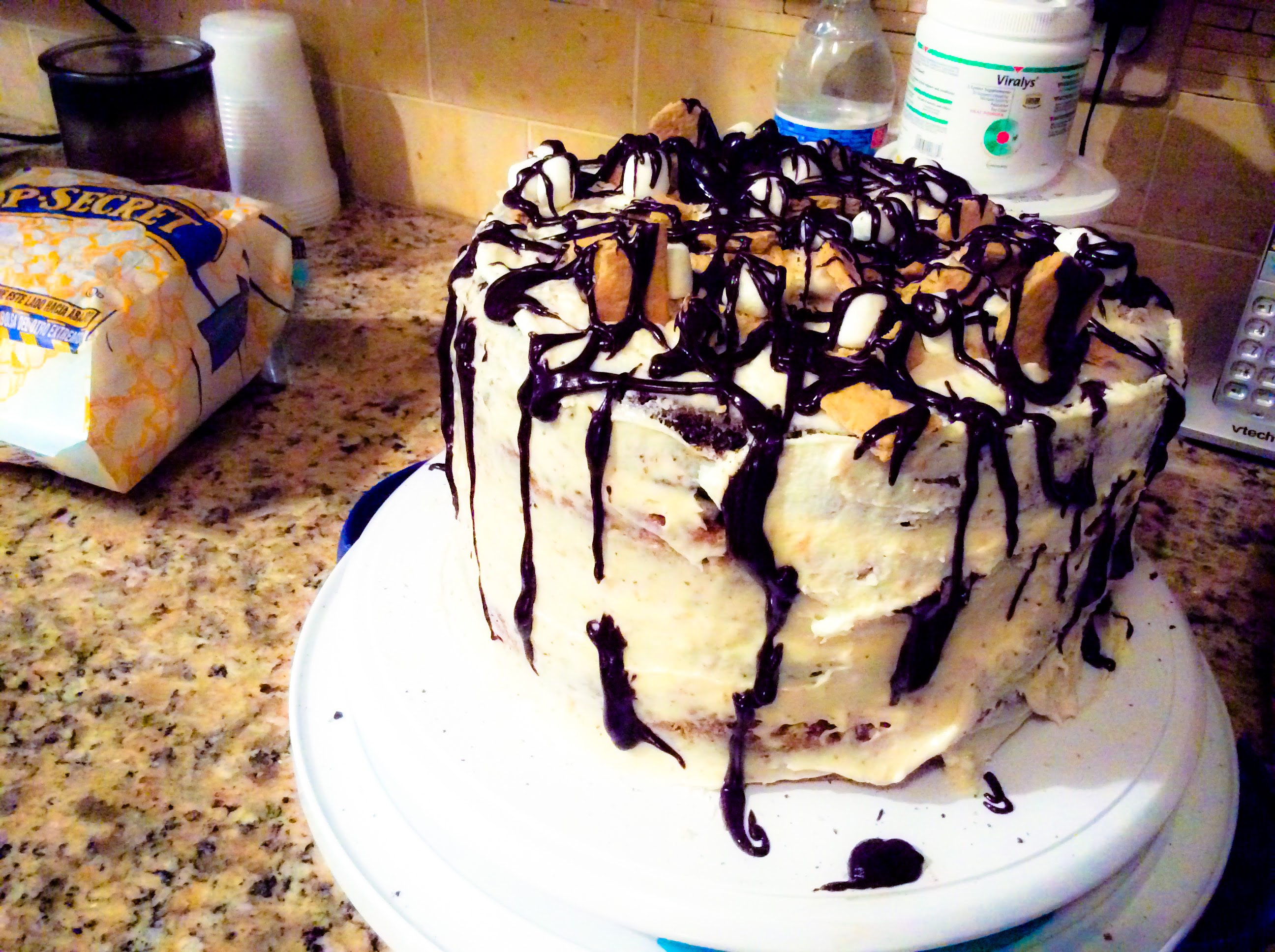 Not quite a cake, not quite a cookie, not quite a brownie, 100% heaven!